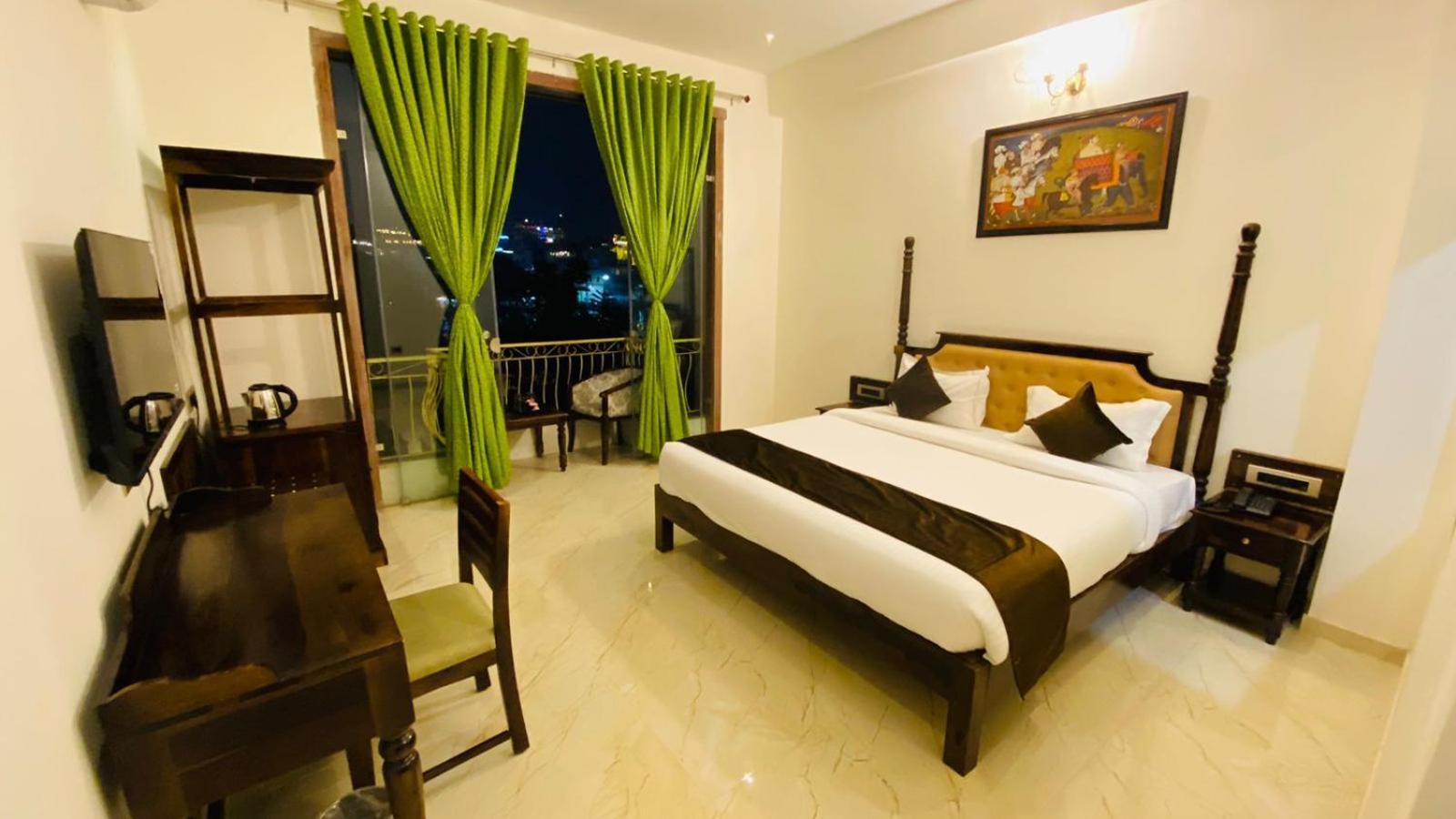 Dera Pichola- A Lake Facing Boutique Hotel Udaipur Exterior photo